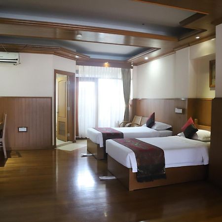 Hotel Sidney Γιανγκόν Εξωτερικό φωτογραφία